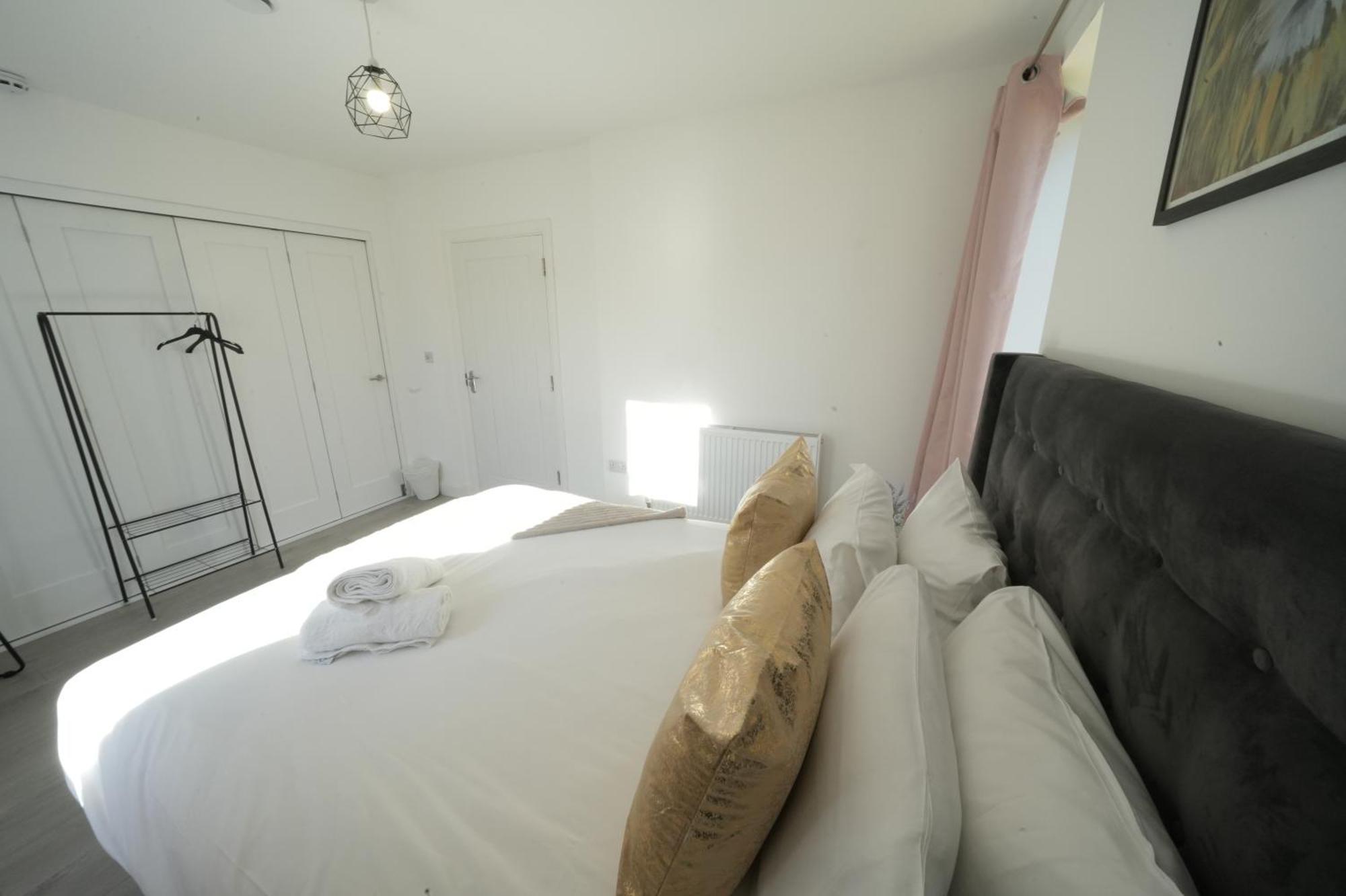 Ealing Broadway Great Stay 7-Minute Walk From The Underground Exterior foto